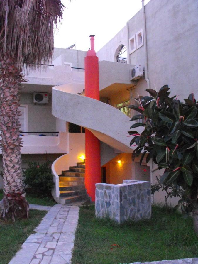 Ermioni Hotel Paralia Kourna ภายนอก รูปภาพ
